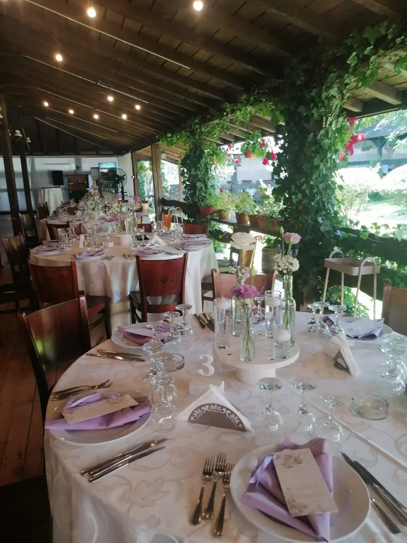 Restaurant nuntă Botoșani – Conacul Zaicesti